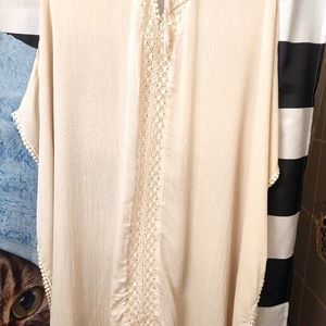 Weekend Surane Betro Lase top